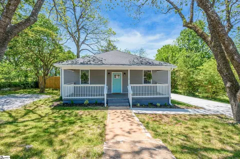 18 7th St, Greenville, SC 29611