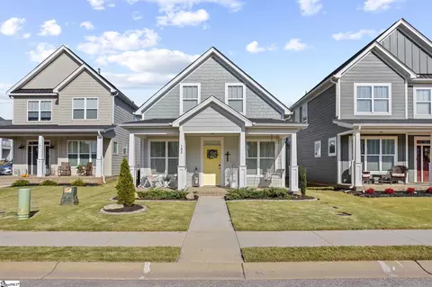103 Townsend Ave, Greer, SC 29651