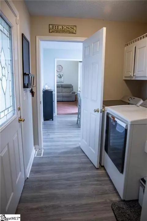 Entry Way - 498 Hendricks Rd, Easley, SC 29642 photo 2 of 3