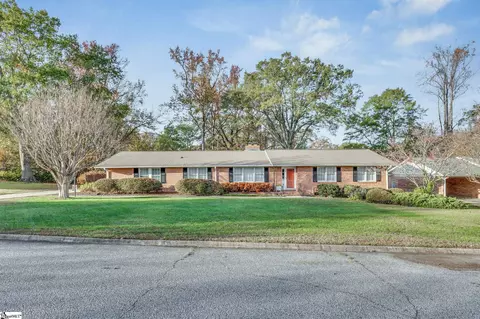5 Wildaire Ln, Greenville, SC 29615