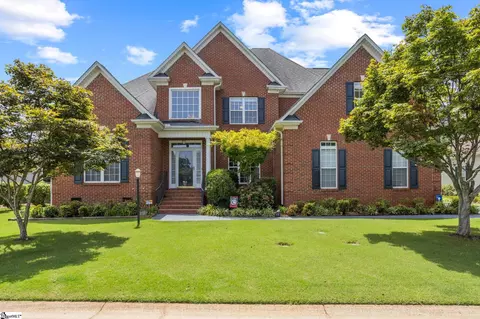 3 Coach Ln, Simpsonville, SC 29681