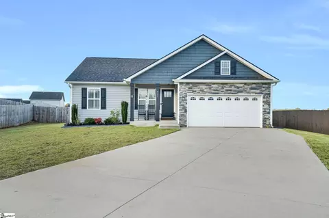 843 Highland View Rd, Boiling Springs, SC 29316