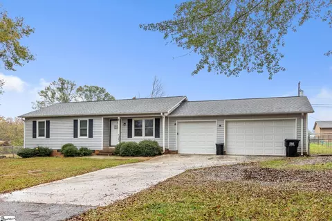 303 Kingsboro Rd, Anderson, SC 29626