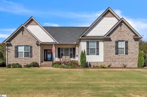 7 Winding Walk Way, Taylors, SC 29687