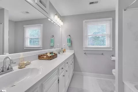 Bath - 104 Pine Ridge Dr, Easley, SC 29642 photo 4 of 4