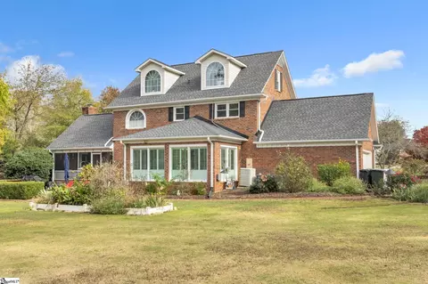 Exterior - 104 Pine Ridge Dr, Easley, SC 29642 photo 3 of 4