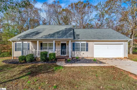 14 Four Leaf Ct, Pelzer, SC 29669