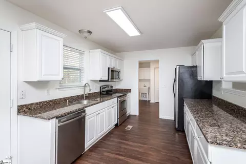 Kitchen - 14 Four Leaf Ct, Pelzer, SC 29669 photo 1 of 2