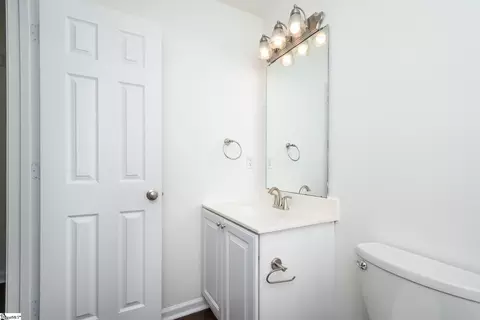 Bath - 14 Four Leaf Ct, Pelzer, SC 29669 photo 3 of 4