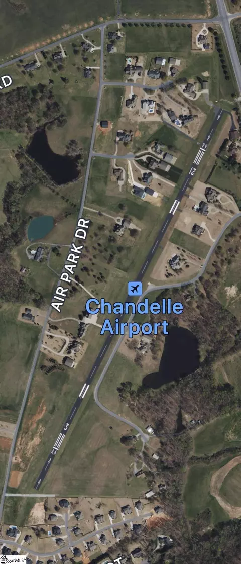 121 Landmark Dr, Greer, SC 29651 photo 3