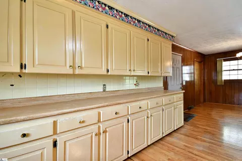 Kitchen - 106 Baker Ct, Easley, SC 29640 photo 4 of 4
