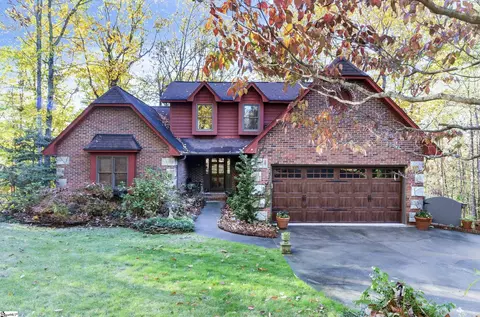 11 Overlook Ct, Greenville, SC 29609