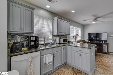 140 Colonial Dr, Greer, SC 29651 photo 22