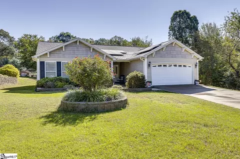 140 Colonial Dr, Greer, SC 29651 photo 4