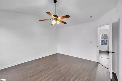 327 Hampton Ridge Dr, Greer, SC 29651 photo 17