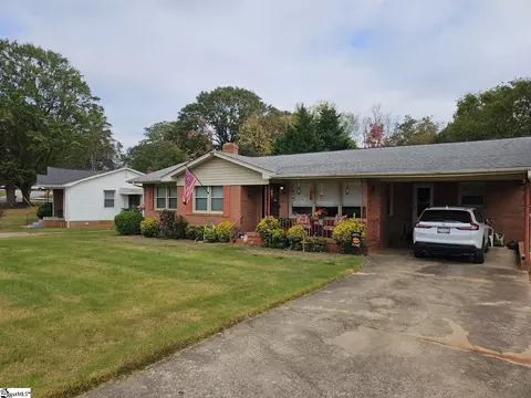 10 Templewood Dr, Greenville, SC 29611