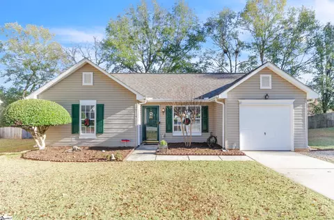 17 Oxbow Ct, Simpsonville, SC 29680