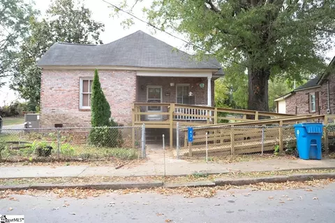 43 Stockman St, Greenwood, SC 29646