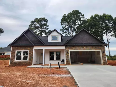 313 Limbwood Ct, Boiling Springs, SC 29316