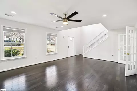 Living - 12 Seaside Ln, Greer, SC 29650 photo 3 of 3