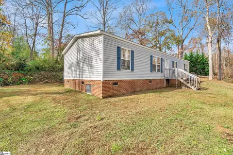 205 Catawba Dr, Easley, SC 29640 photo 1