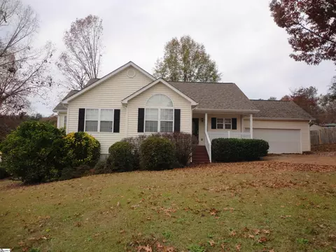 316 Dean St, Pickens, SC 29671