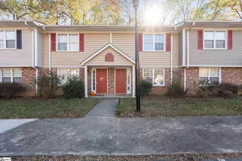 7 Ruby Bay Ln, Simpsonville, SC 29681