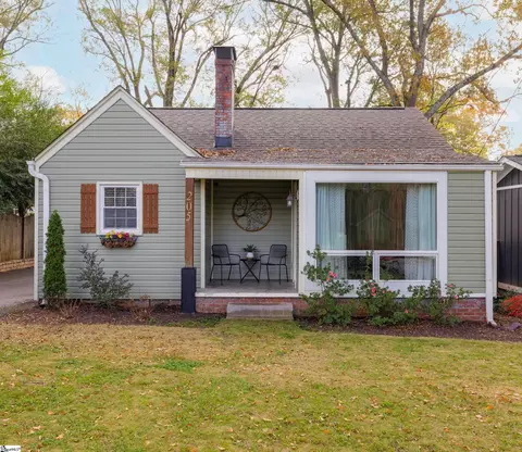 205 Briarcliff Dr, Greenville, SC 29607