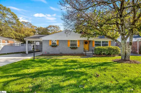 209 Willow Springs Dr, Greenville, SC 29607