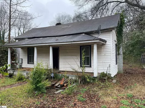 892 Carson Ave, Spartanburg, SC 29306