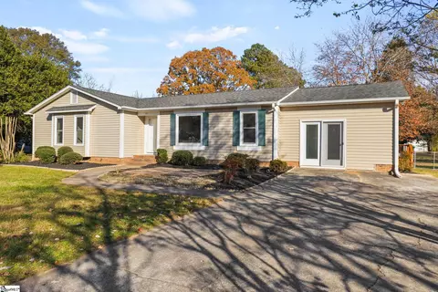 104 Andulusian Trl, Simpsonville, SC 29681
