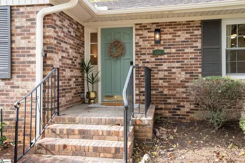 114 Gilder Creek Dr, Greenville, SC 29607