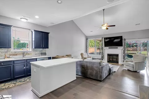 Kitchen - 212 Willowgreen Way, Greer, SC 29651 photo 1 of 3