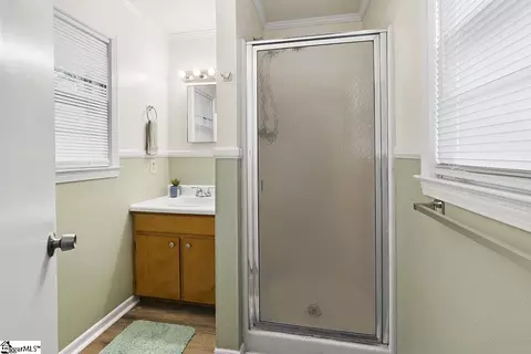 Bath - 40 Smith St, Ware Shoals, SC 29692 photo 2 of 2