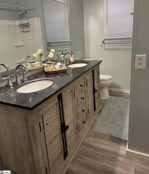 Bath - 40 Smith St, Ware Shoals, SC 29692 photo 1 of 2
