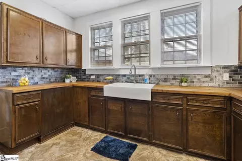 Kitchen - 40 Smith St, Ware Shoals, SC 29692 photo 1 of 3