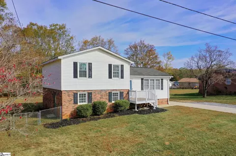 Exterior - 5 Latimer St, Honea Path, SC 29654 photo 6 of 7