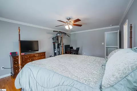 Bedroom - 108 E Commodore Dr, Cross Hill, SC 29332 photo 3 of 9