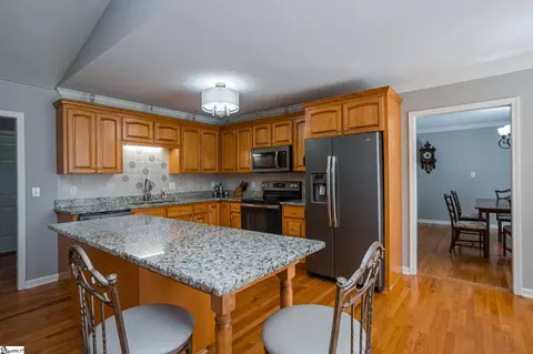 Kitchen - 108 E Commodore Dr, Cross Hill, SC 29332 photo 2 of 4