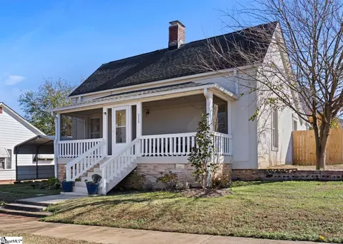 215 A St, Greenville, SC 29609