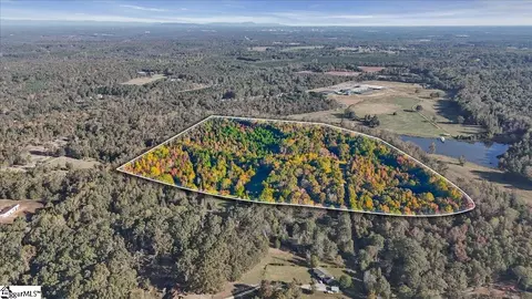 208 Bagwell Dr, Pelzer, SC 29669