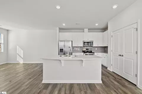 281 E Compass Way, Easley, SC 29640 photo 5