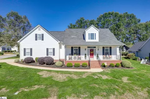 1 Pembark Ln, Simpsonville, SC 29681