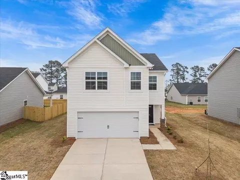 123 Southern Magnolia Ln, Laurens, SC 29360