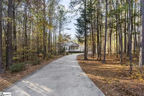 122 Blackberry Patch Rd, Greenwood, SC 29646