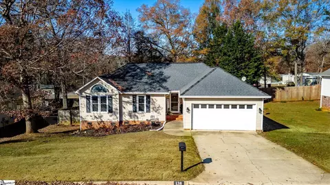 138 Hatteras Ln, Simpsonville, SC 29680