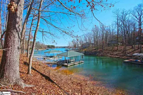 6 Dodgins Ln, Seneca, SC 29672 photo 3
