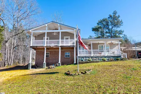 210 Pineland Ave, Union, SC 29379