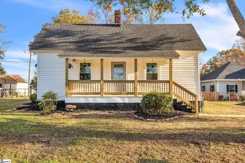 Exterior - 200 Wright St, Laurens, SC 29360 photo 6 of 6