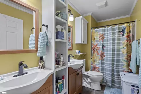 Bath - 400 Herringbone Run, Easley, SC 29642 photo 1 of 2